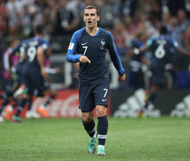 展现了他在 展现了他在